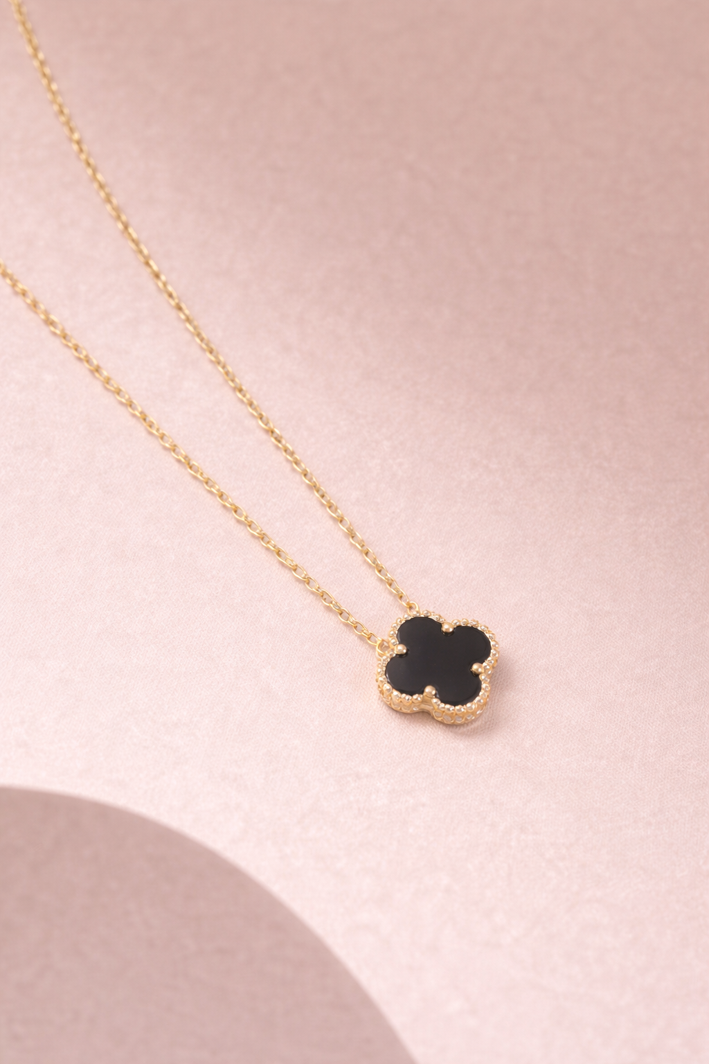Clover Black Pendant