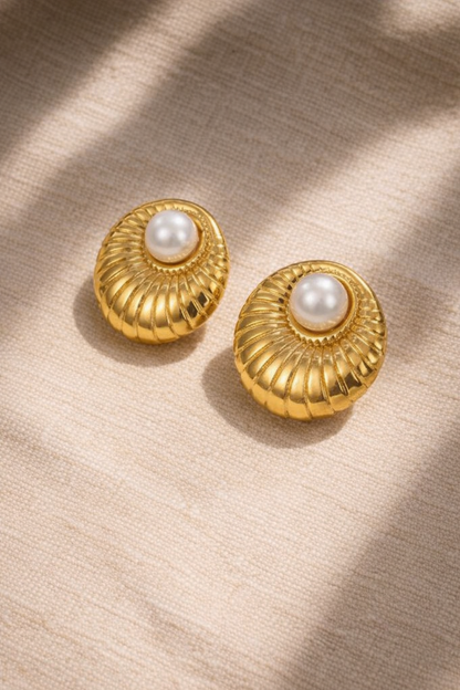 Pearl Gold Stud